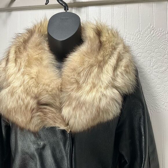 VINTAGE Leather Coat With Fox Fur Collar - Picture 5 of 9